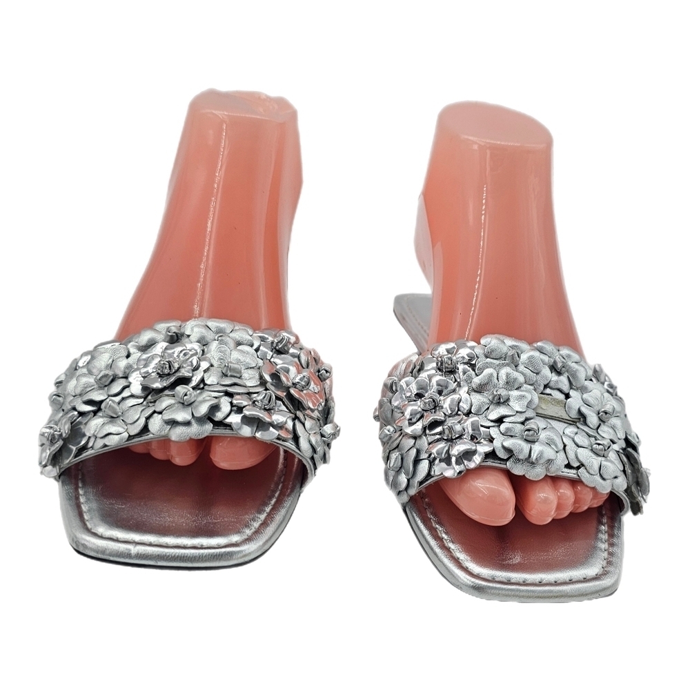 Stuart Weitzman Meadow Slides Silver Metallic Size 7B